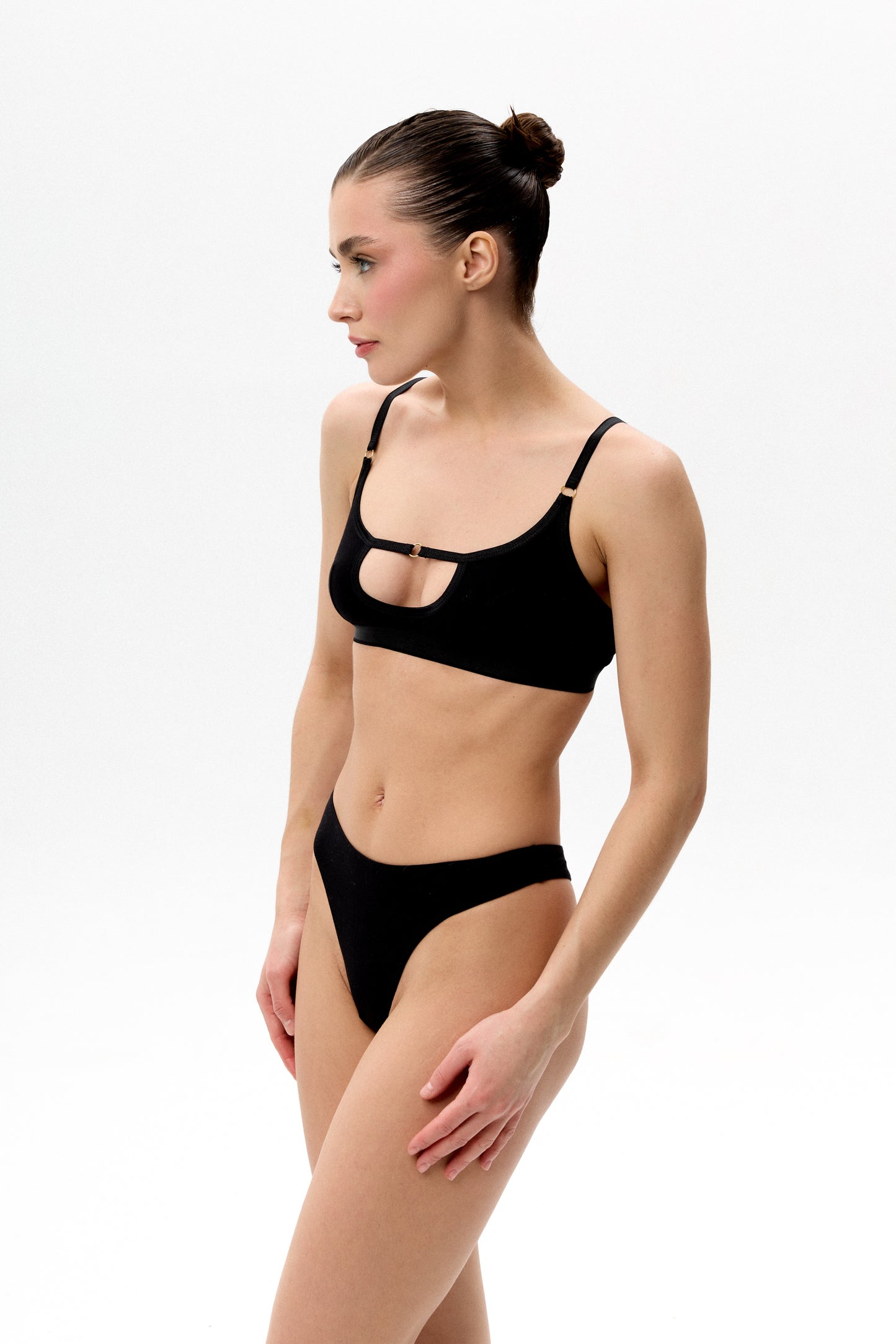 Cut-out Cotton Set