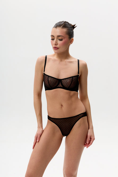 Basic Black Bow Brazilian